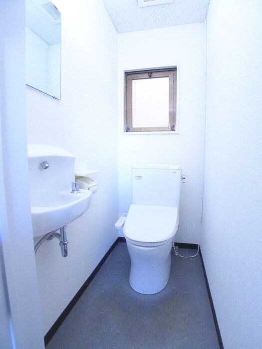 物件内観写真11　(トイレ)