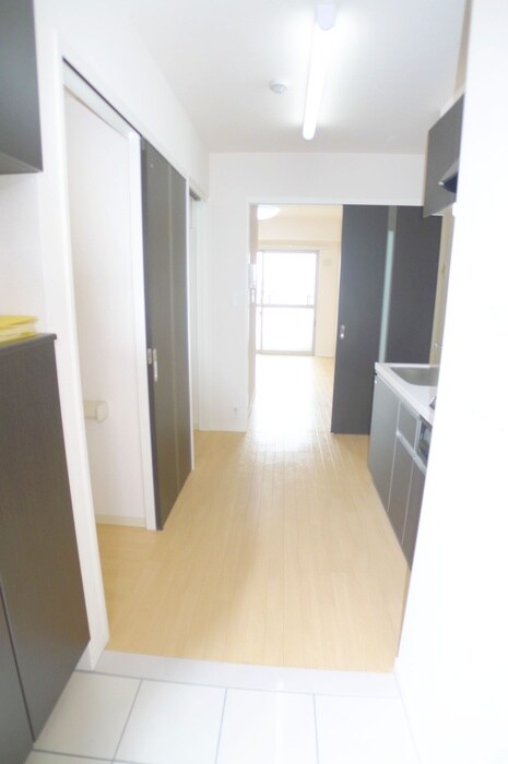 物件内観写真6　(玄関)