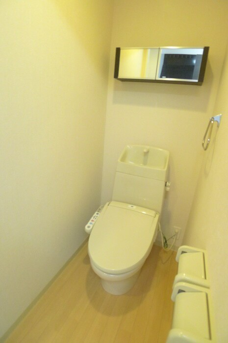 物件内観写真14　(トイレ)