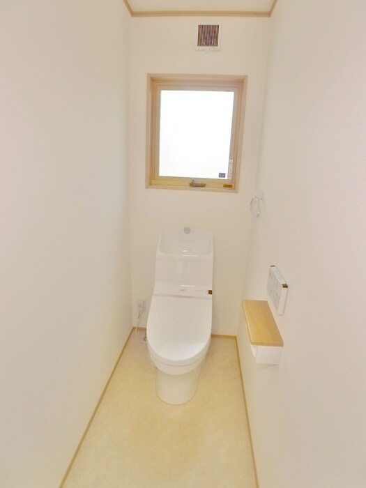 物件内観写真13　(トイレ)