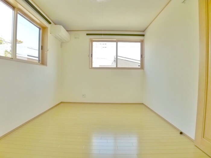 物件内観写真22　(居室)