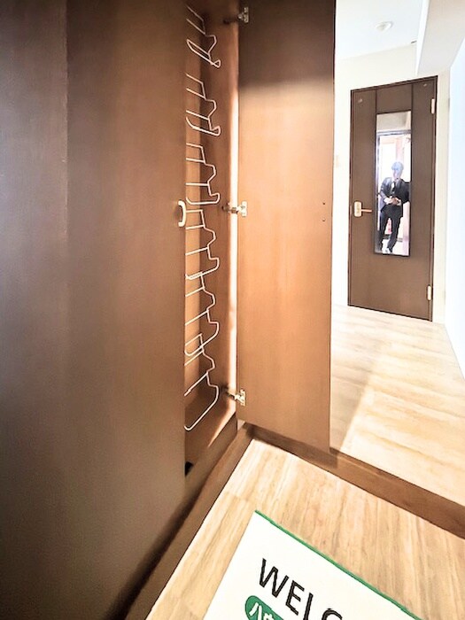 物件内観写真8　(靴箱)