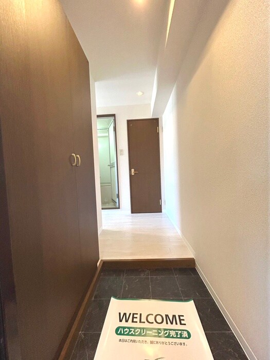 物件内観写真11　(玄関)