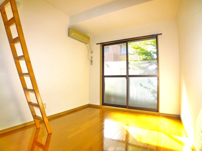 物件内観写真8　(居室)