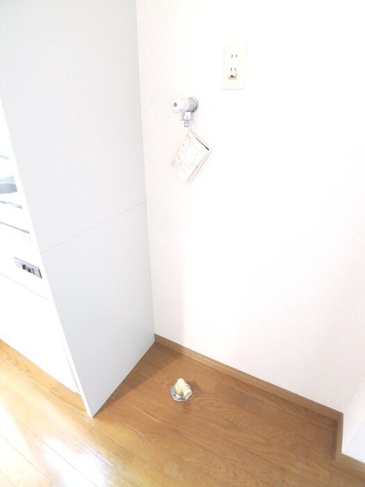 物件内観写真14　(洗濯機置場)