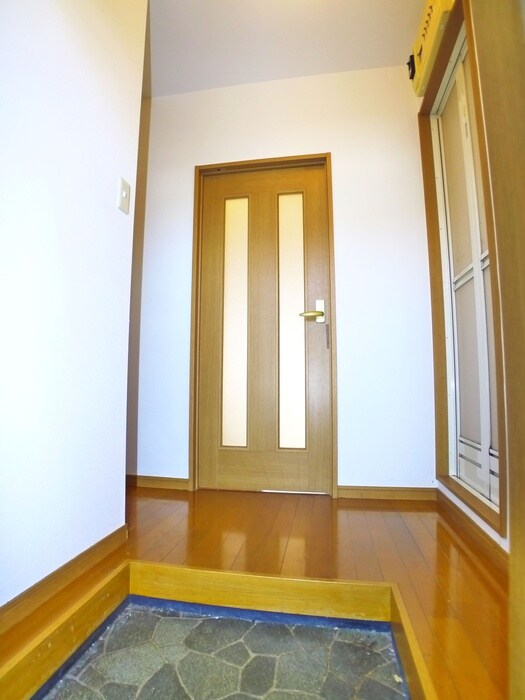 物件内観写真15　(玄関)
