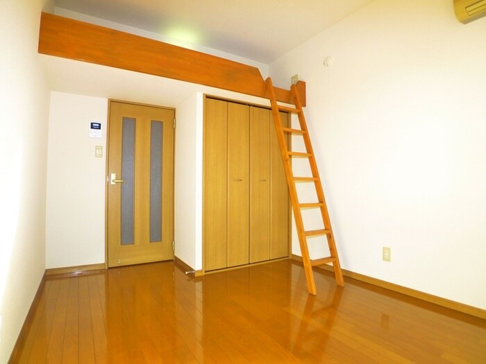 物件内観写真18　(ロフト)