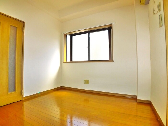 物件内観写真21　(居室)