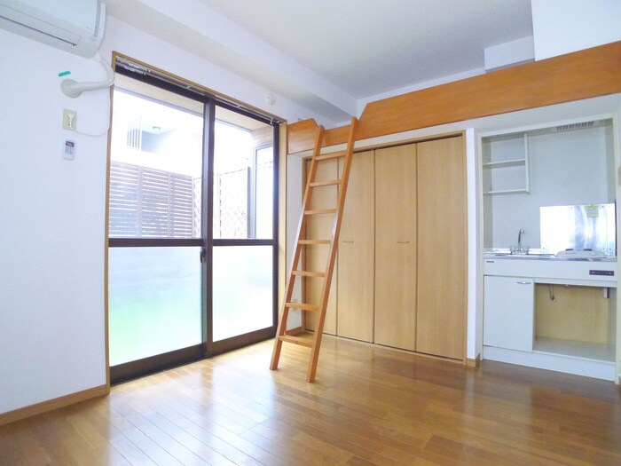 物件内観写真22　(室内からの展望)