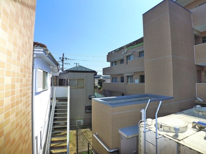 物件内観写真22　(室内からの展望)