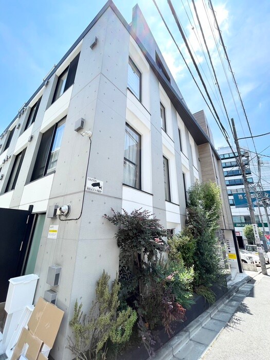 物件外観写真2　(外観写真)