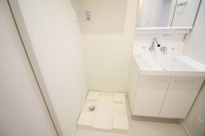 物件内観写真15　(洗濯機置場)