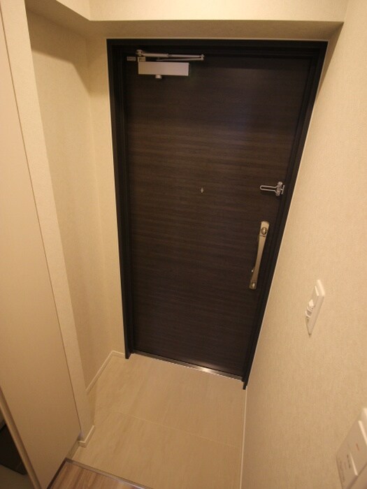 物件内観写真7　(玄関)