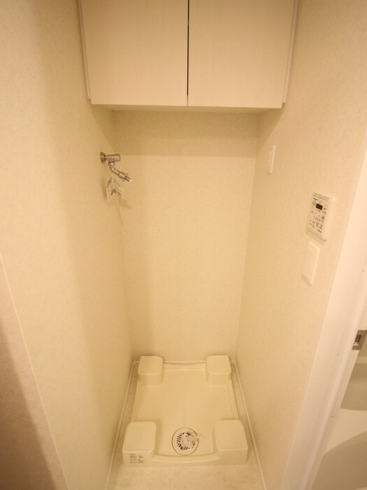 物件内観写真13　(洗濯機置場)