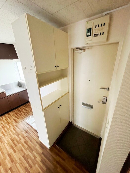 物件内観写真14　(玄関)