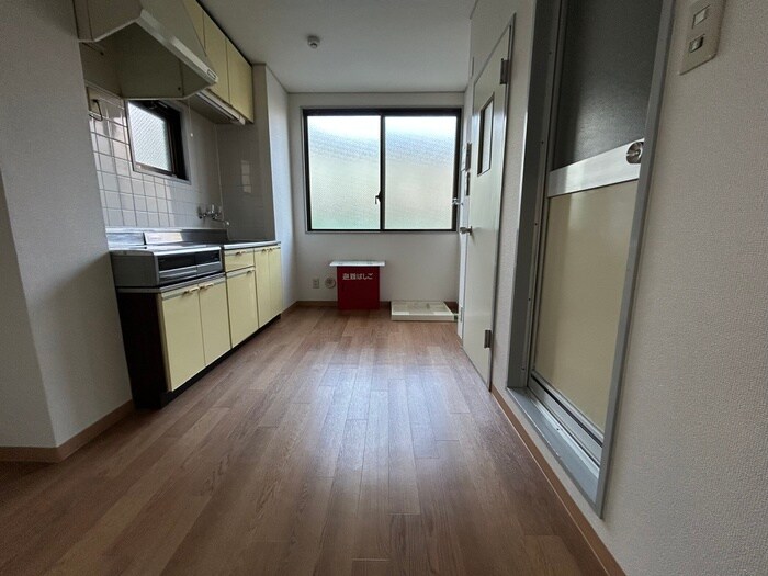 物件内観写真18　(廊下)