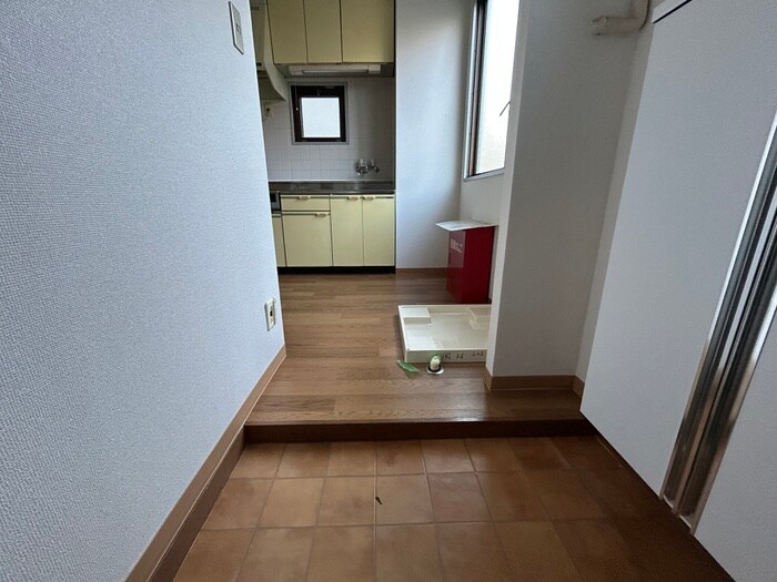 物件内観写真19　(玄関)