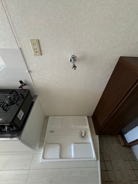 物件内観写真18　(洗濯機置場)