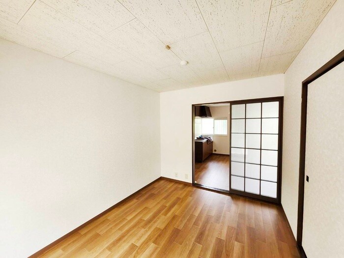 物件内観写真8　(居室)