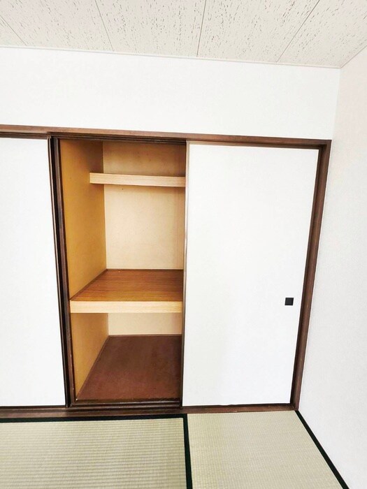 物件内観写真10　(収納)