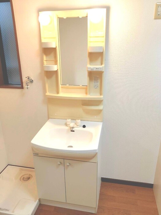 物件内観写真12　(洗面)