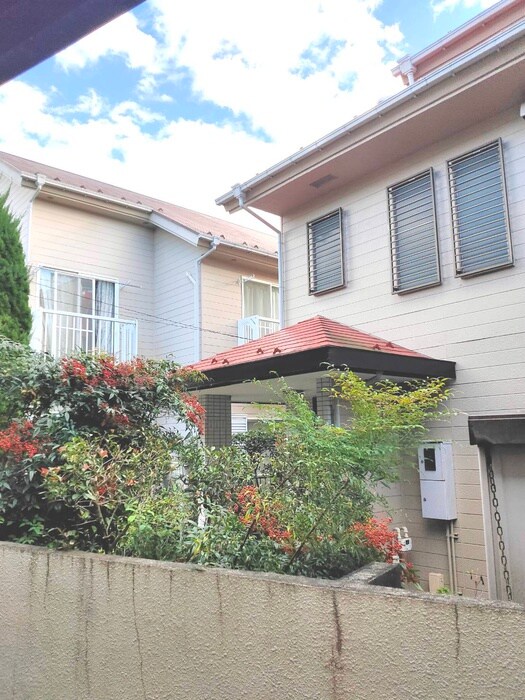 物件内観写真16　(室内からの展望)