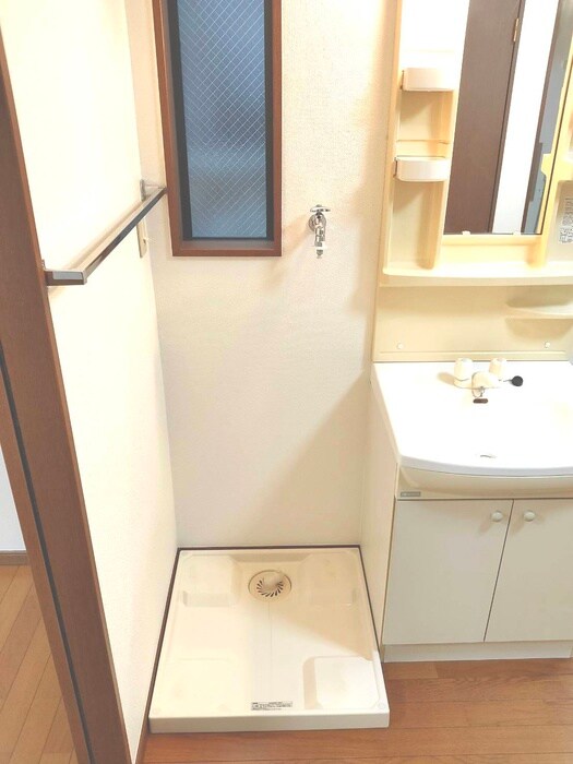 物件内観写真19　(洗濯機置場)