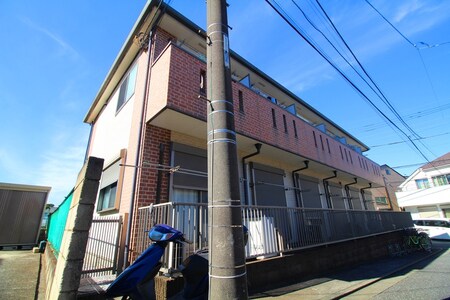 1st step外観写真