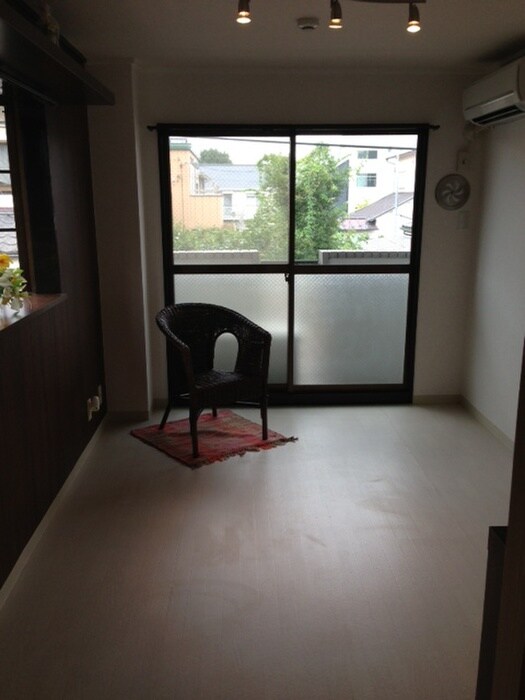 物件内観写真4　(居室)