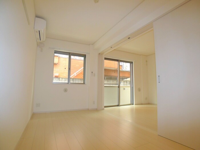 物件内観写真12　(居室)