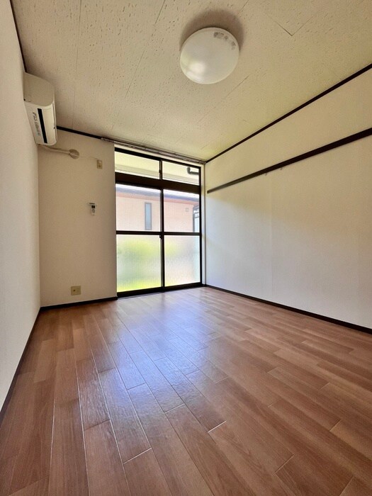 物件内観写真9　(居室)