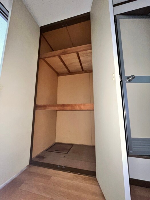 物件内観写真10　(収納)