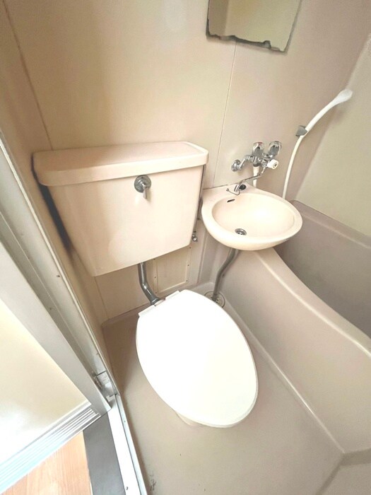 物件内観写真14　(トイレ)