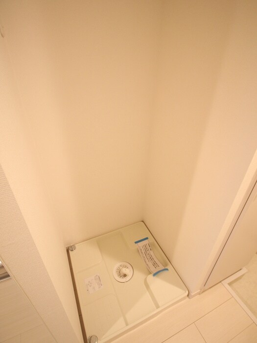 物件内観写真13　(洗濯機置場)