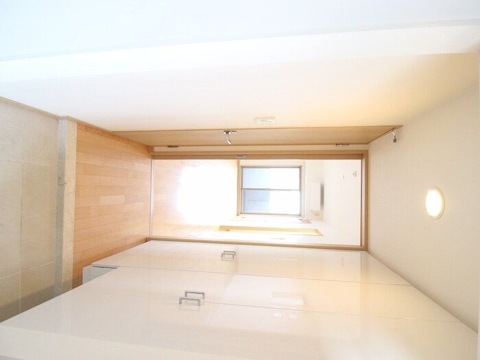 物件内観写真16　(玄関)