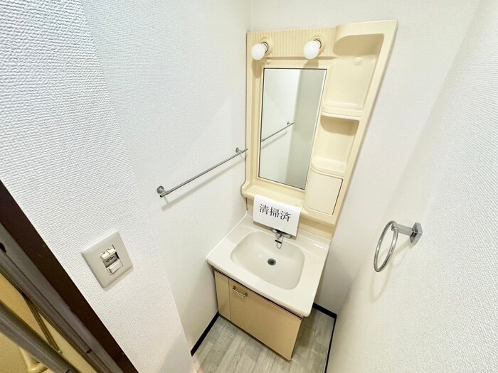 物件内観写真12　(洗面)