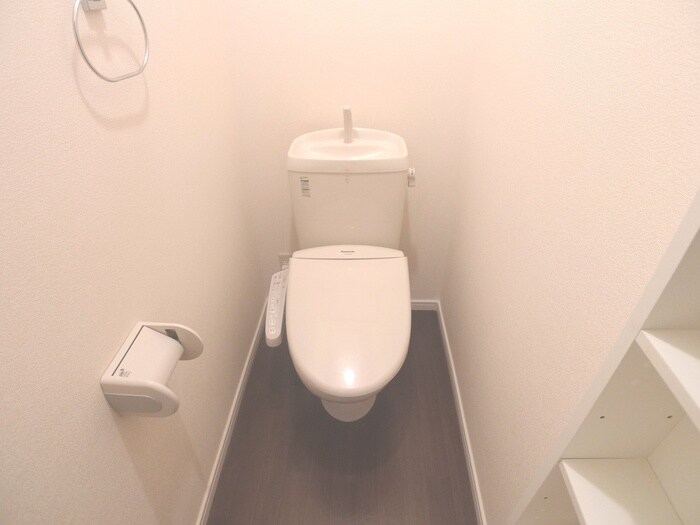 物件内観写真13　(トイレ)