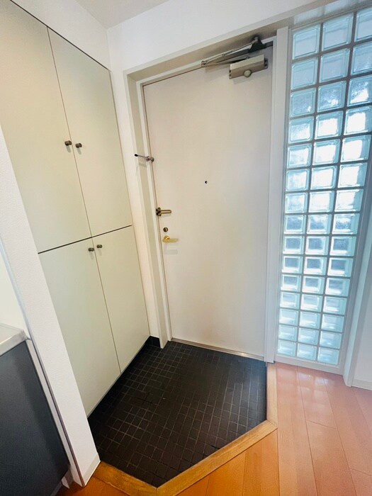 物件内観写真14　(玄関)