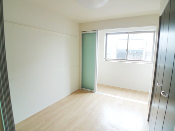 物件内観写真7　(居室)