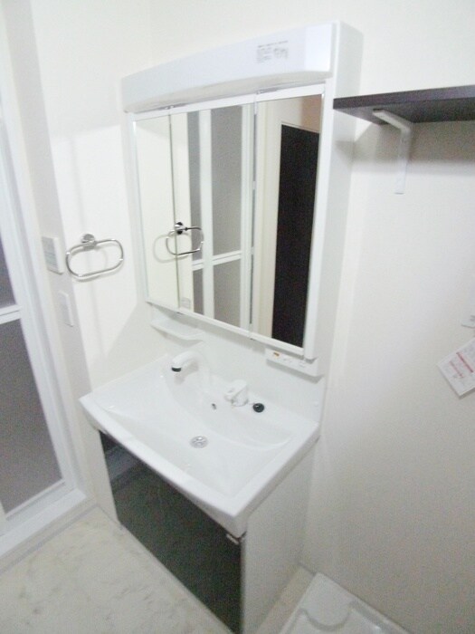 物件内観写真9　(洗面)