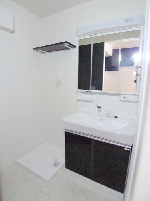 物件内観写真9　(洗面)