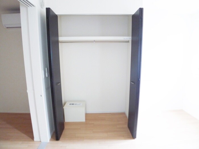 物件内観写真13　(収納)