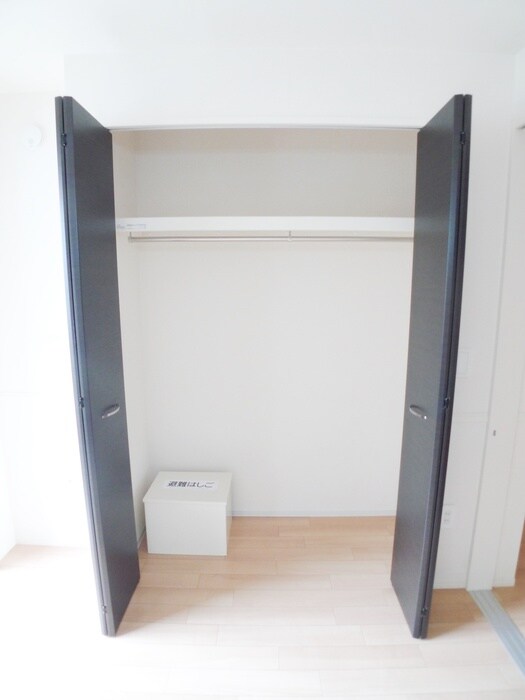 物件内観写真13　(収納)