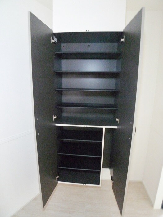 物件内観写真18　(靴箱)