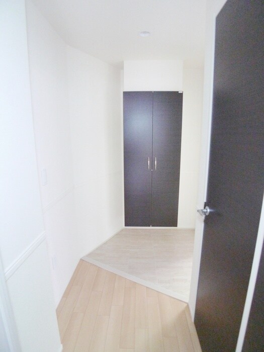 物件内観写真19　(廊下)