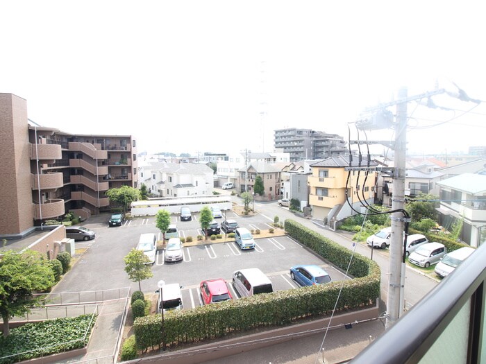 物件内観写真18　(室内からの展望)