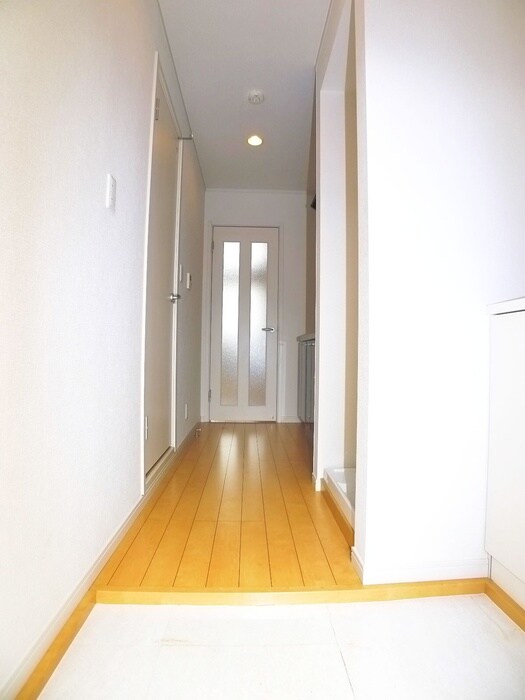 物件内観写真17　(玄関)
