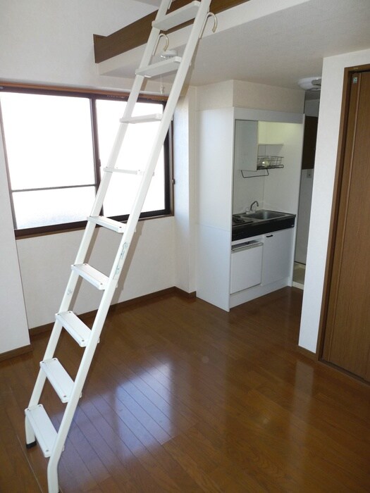 物件内観写真4　(居室)