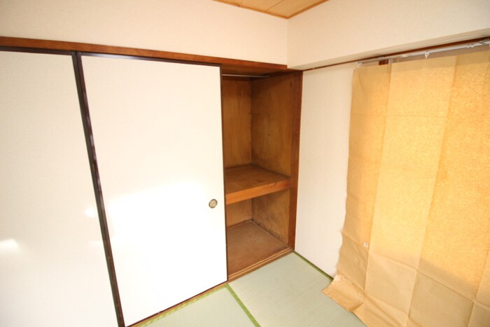 物件内観写真13　(収納)