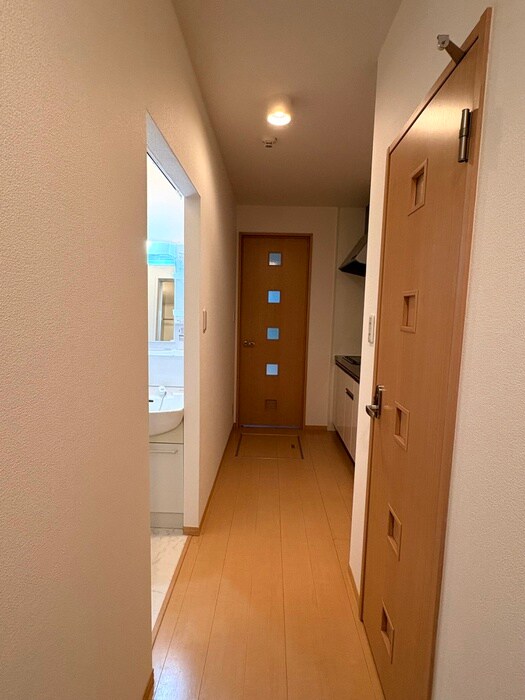 物件内観写真19　(廊下)